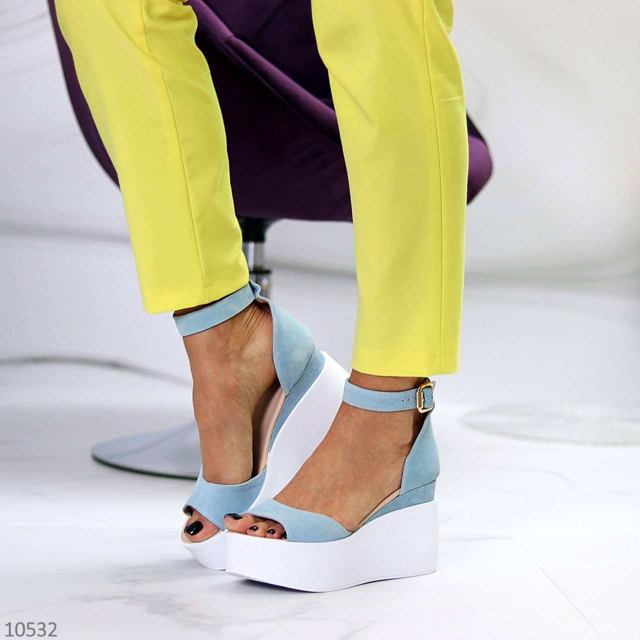 Босоножки женские на танкетке замшевые голубые только на заказ
Босоножки женские на танкетке замшевые голубые только на заказ