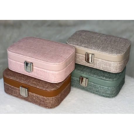 Шкатулка для украшений
Шкатулка для украшений