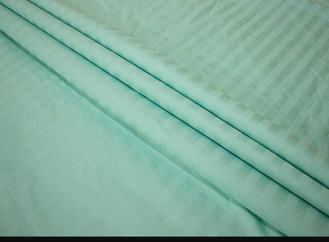 Двоспальне простирадло на резинці з страйп-сатину, колір м'ята, Мятный
Двоспальне простирадло на резинці з страйп-сатину, колір м'ята, Мятный