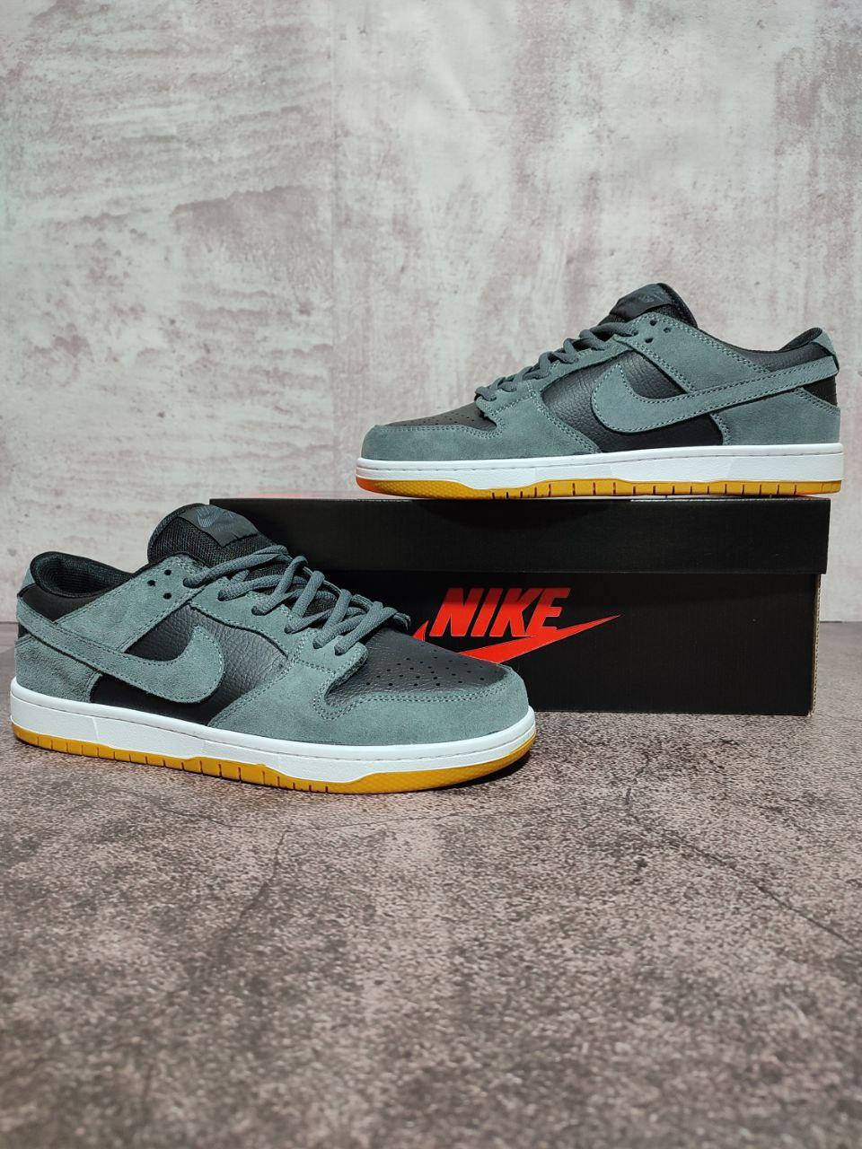 Мужские кроссовки Найк СБ Данк низкие чёрные/серые (nike sb dunk low pro black/grey), Серый
Мужские кроссовки Найк СБ Данк низкие чёрные/серые (nike sb dunk low pro black/grey), Серый