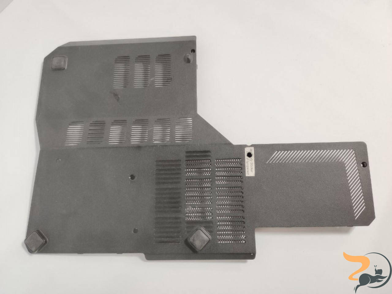 Сервісна кришка, для ноутбука MSI GT60, E2P-6F1J2XX-P89, Б/В, Є зламані кріплення (фото), та тріщини. Є
Сервісна кришка, для ноутбука MSI GT60, E2P-6F1J2XX-P89, Б/В, Є зламані кріплення (фото), та тріщини. Є