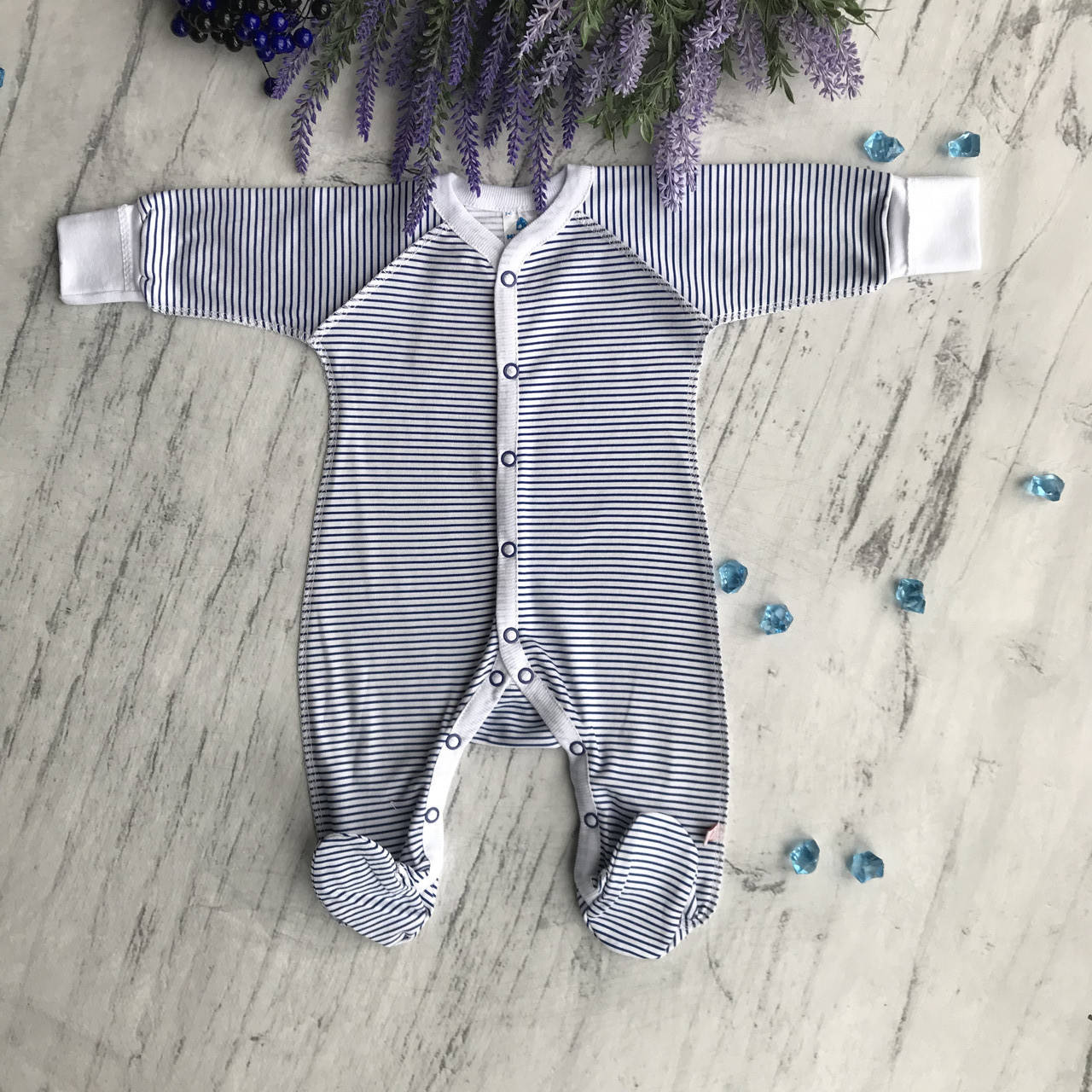 Человечек закрытые ножки с манжетом для мальчика 8. Размер 56 см, 62 см
Человечек закрытые ножки с манжетом для мальчика 8. Размер 56 см, 62 см