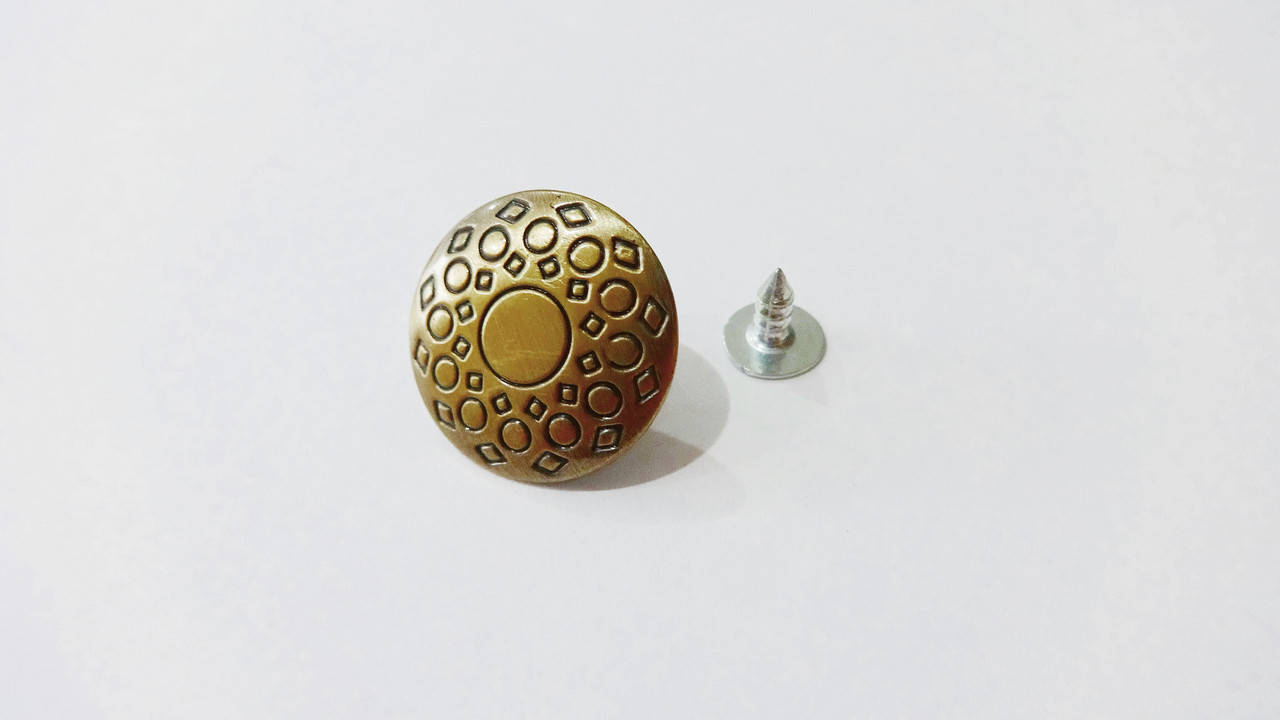 Пуговицы болт джинсовые 20 мм антик узор 
Пуговицы болт джинсовые 20 мм антик узор