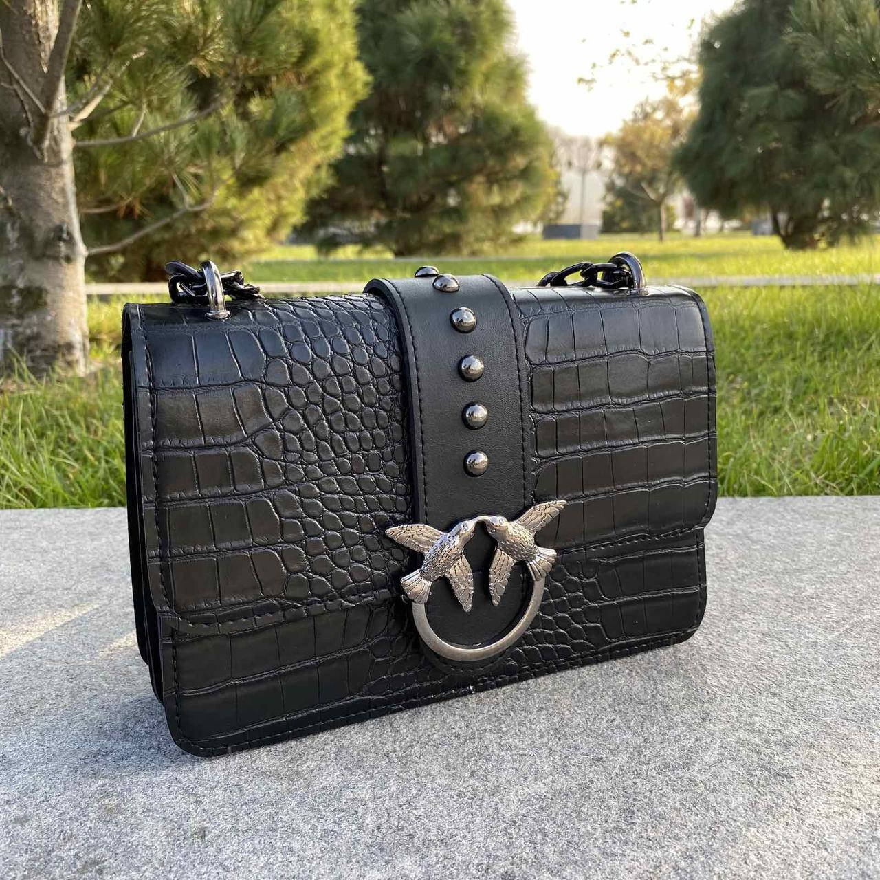 Женская мини сумочка клатч под рептилию с птичками, Маленькая сумка на цепочке с птицами Пинко, Черный
Женская мини сумочка клатч под рептилию с птичками, Маленькая сумка на цепочке с птицами Пинко, Черный