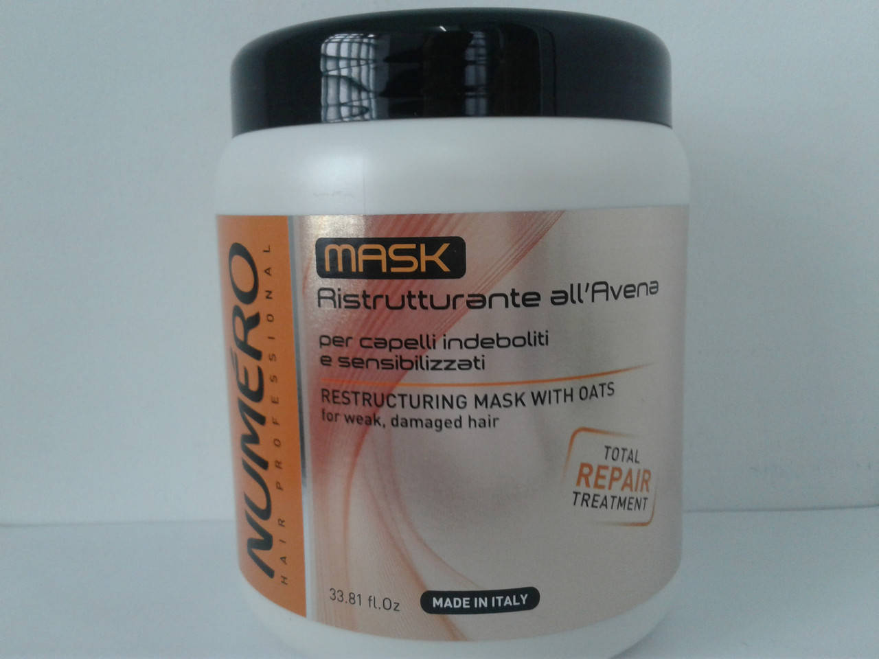 Крем - Маска для волос Brelil Numero Нумеро (Брелил Восстанавливающая с овсом Италия Новый дизайн) 1000 мл.
Крем - Маска для волос Brelil Numero Нумеро (Брелил Восстанавливающая с овсом Италия Новый дизайн) 1000 мл.