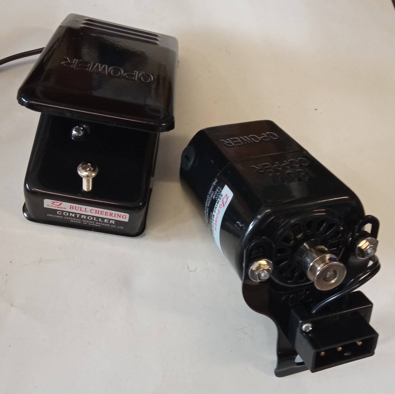 Привод швейной машины 180 Вт 
Привод швейной машины 180 Вт