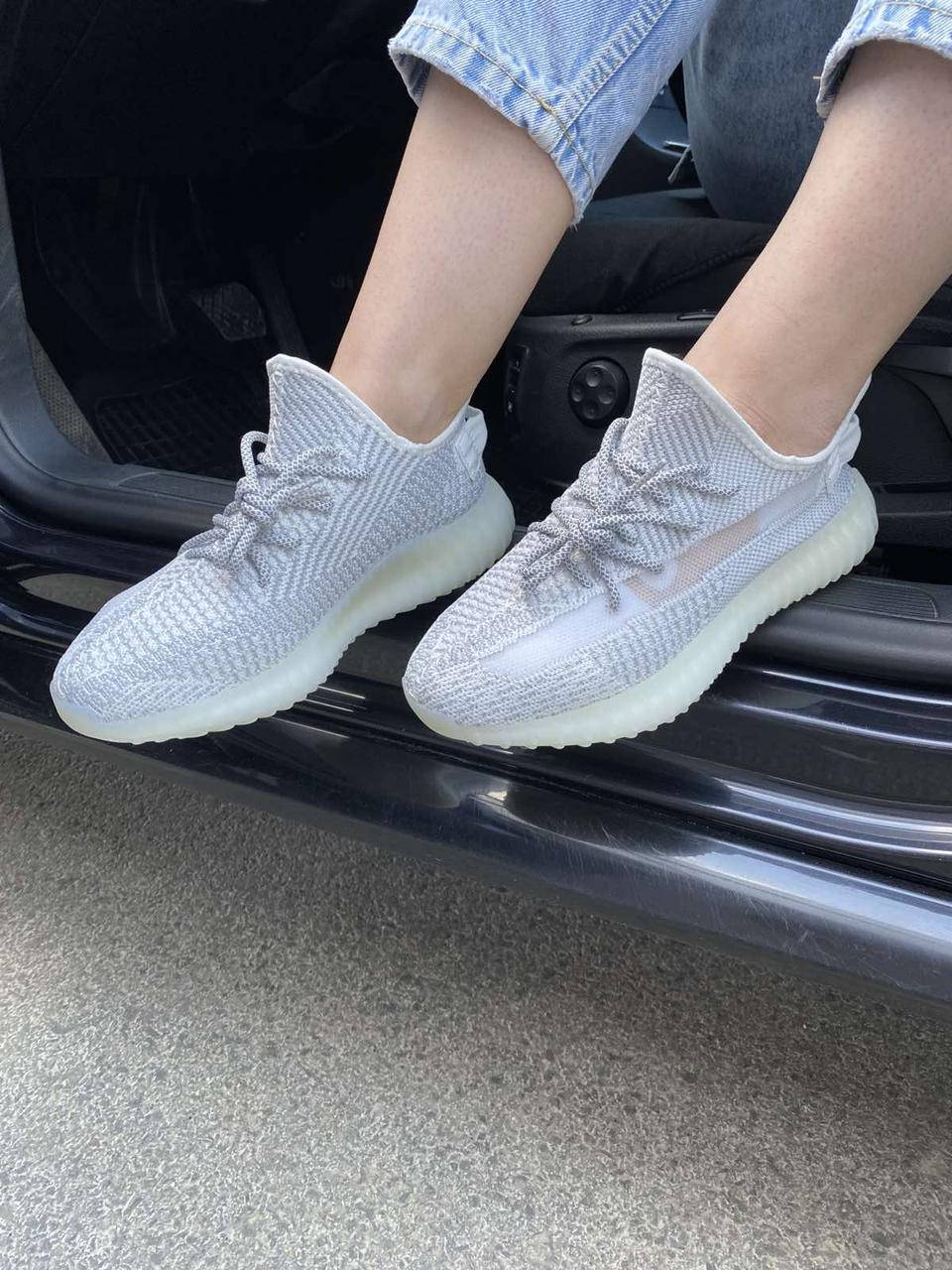 Жіночі кросівки Yeezy Boost 350 Рефлектор на літо Ізі буст біло-сірі. Кросівки сітка весна, літо, осінь 40, Светло-серый
Жіночі кросівки Yeezy Boost 350 Рефлектор на літо Ізі буст біло-сірі. Кросівки сітка весна, літо, осінь 40, Светло-серый