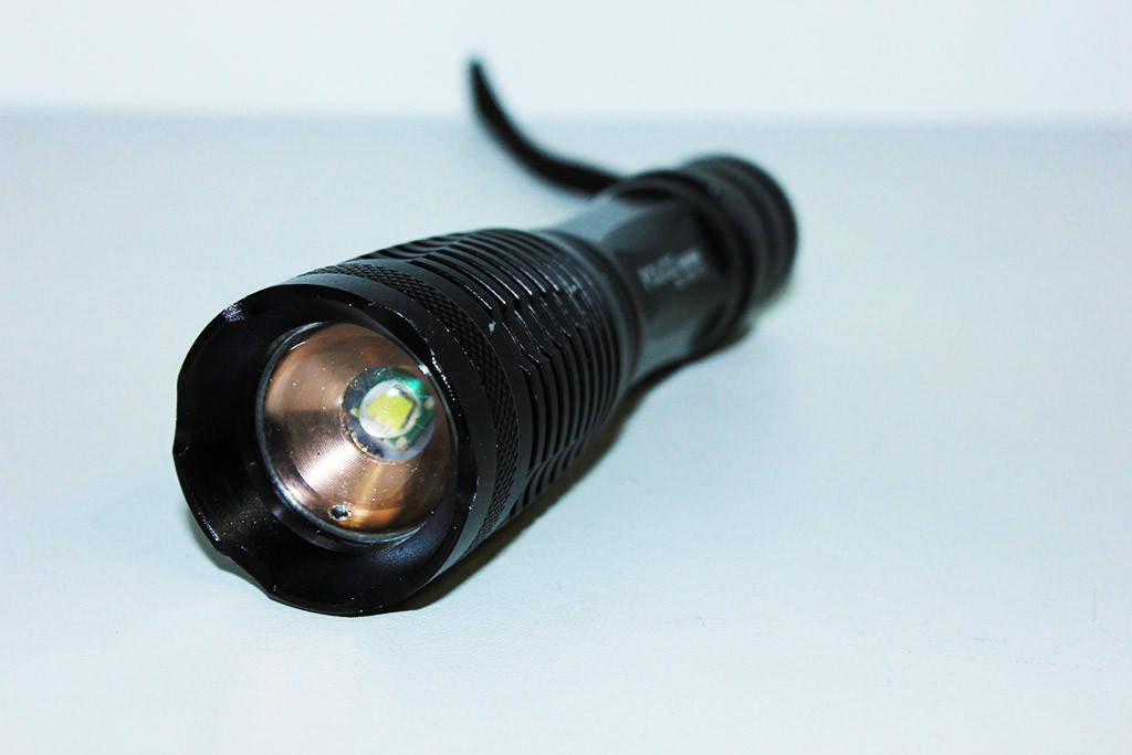 Фонарь мощный Police BL-1837-T6
Фонарь мощный Police BL-1837-T6