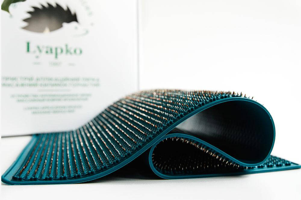 УАЛП Массажный Коврик Игольчатый Большой Плюс 6,2 Ag, размер 560 х 290 мм (снимает боль, остеохондроз, грыжи) синий
УАЛП Массажный Коврик Игольчатый Большой Плюс 6,2 Ag, размер 560 х 290 мм (снимает боль, остеохондроз, грыжи) синий