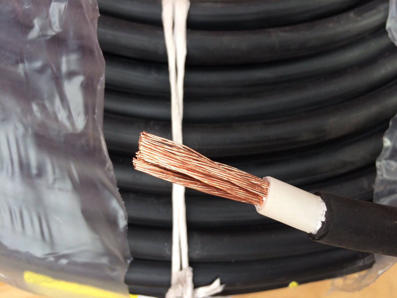 Кабель сварочный КГ 1х25 Одесса Каблекс КРАТНО 5 МЕТРАМ
Кабель сварочный КГ 1х25 Одесса Каблекс КРАТНО 5 МЕТРАМ