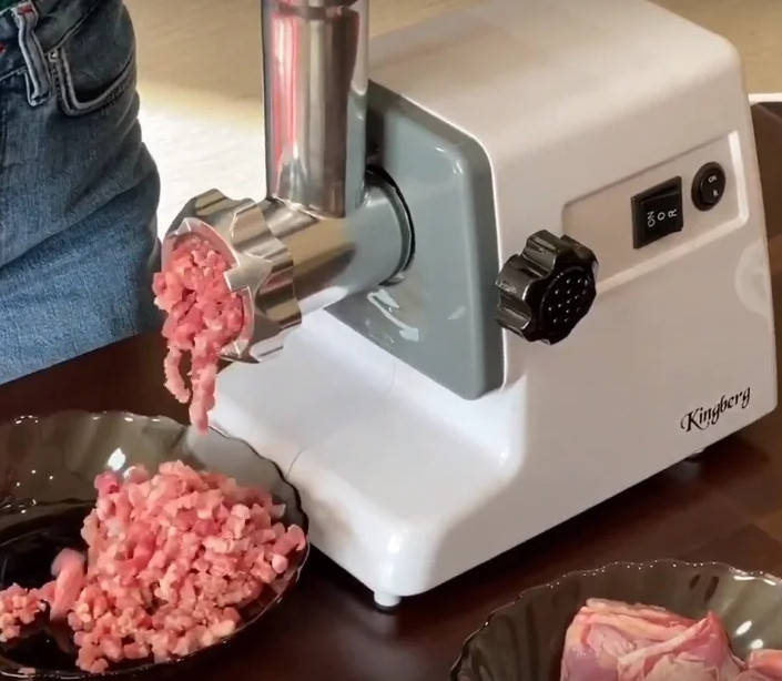 Мясорубка электрическая 2500 Вт KINGBERG с реверсом электромясорубка с насадкой для колбасы Кеббе для дома
Мясорубка электрическая 2500 Вт KINGBERG с реверсом электромясорубка с насадкой для колбасы Кеббе для дома