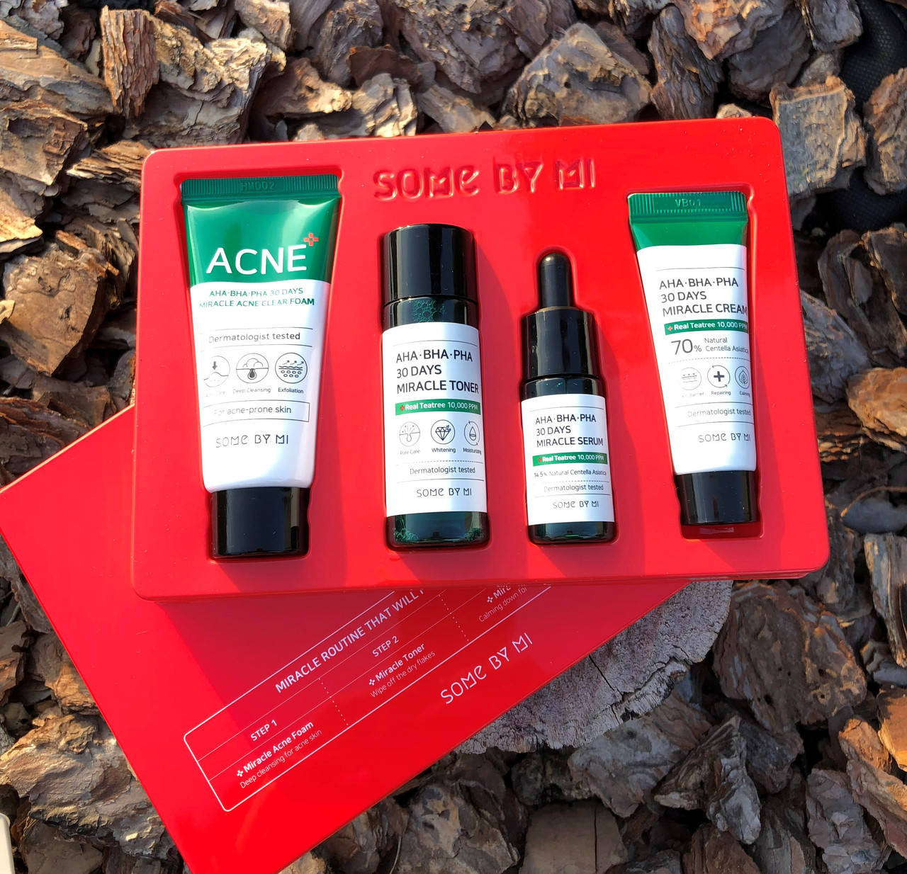 Набор миниатюр с кислотами для проблемной кожи Some By Mi AC SOS AHA-BHA-PHA 30 Days Miracle AC SOS Kit
Набор миниатюр с кислотами для проблемной кожи Some By Mi AC SOS AHA-BHA-PHA 30 Days Miracle AC SOS Kit