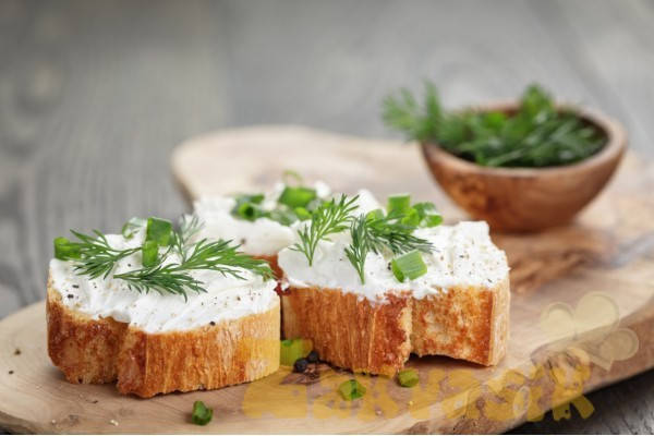 Закваска + фермент для сыра Формаж Бланк 
Закваска + фермент для сыра Формаж Бланк