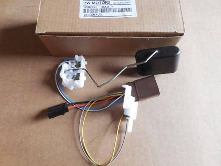 Датчик уровня топлива AVEO OEM с резистором 96865768 (шт.)
Датчик уровня топлива AVEO OEM с резистором 96865768 (шт.)