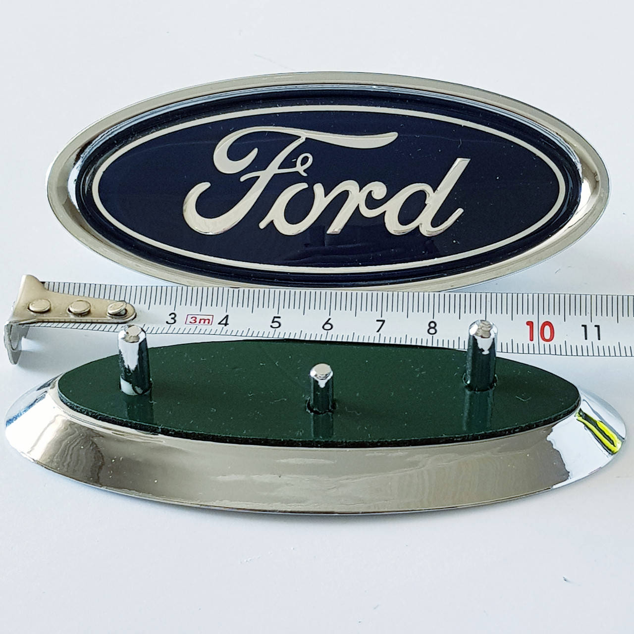 Эмблема Ford Fiesta, Focus, Mondeo, Fusion, C-Max, S-Max, Tourneo 115 х 48 мм. с направляющими
Эмблема Ford Fiesta, Focus, Mondeo, Fusion, C-Max, S-Max, Tourneo 115 х 48 мм. с направляющими