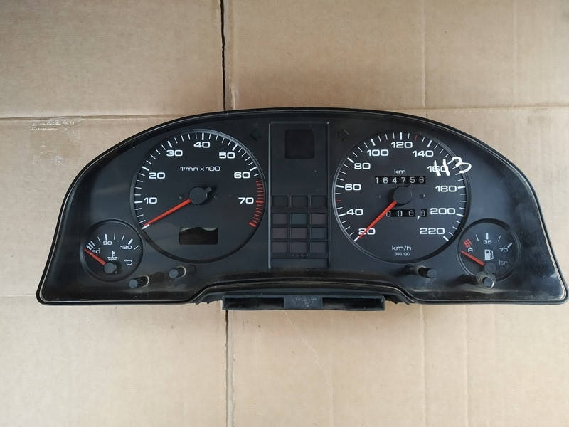 Панель приборов Audi 80 B3 1987-1991 с тахометром на бензин UN4 893919067; 893919033DF; 894919059; 893190
Панель приборов Audi 80 B3 1987-1991 с тахометром на бензин UN4 893919067; 893919033DF; 894919059; 893190