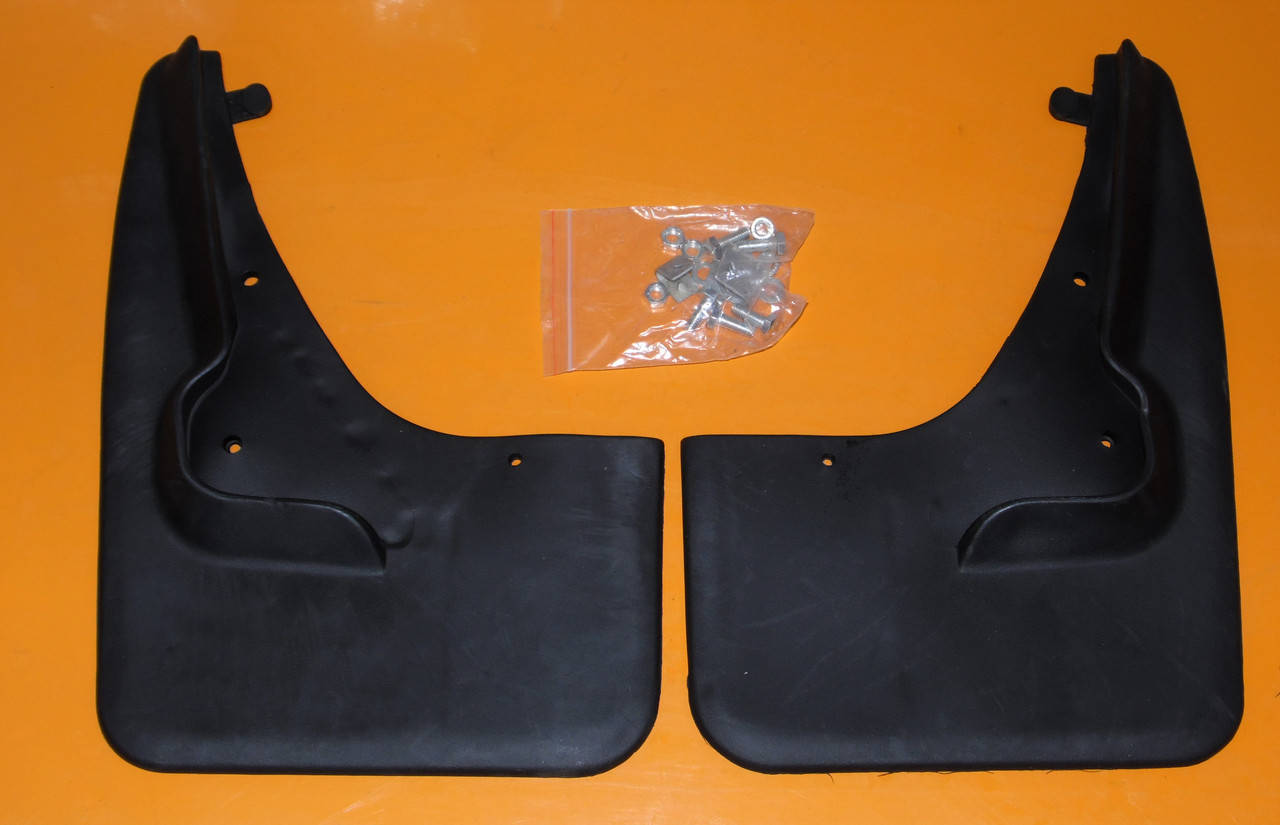 Брызговики передние на Шкода Фабия 99-2008 (под оригинал) Skoda fabia DPA 84000141402
Брызговики передние на Шкода Фабия 99-2008 (под оригинал) Skoda fabia DPA 84000141402