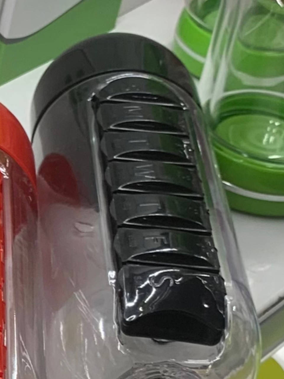 Бутылка для воды с органайзером для таблеток голубая 600 мл Черный
Бутылка для воды с органайзером для таблеток голубая 600 мл Черный