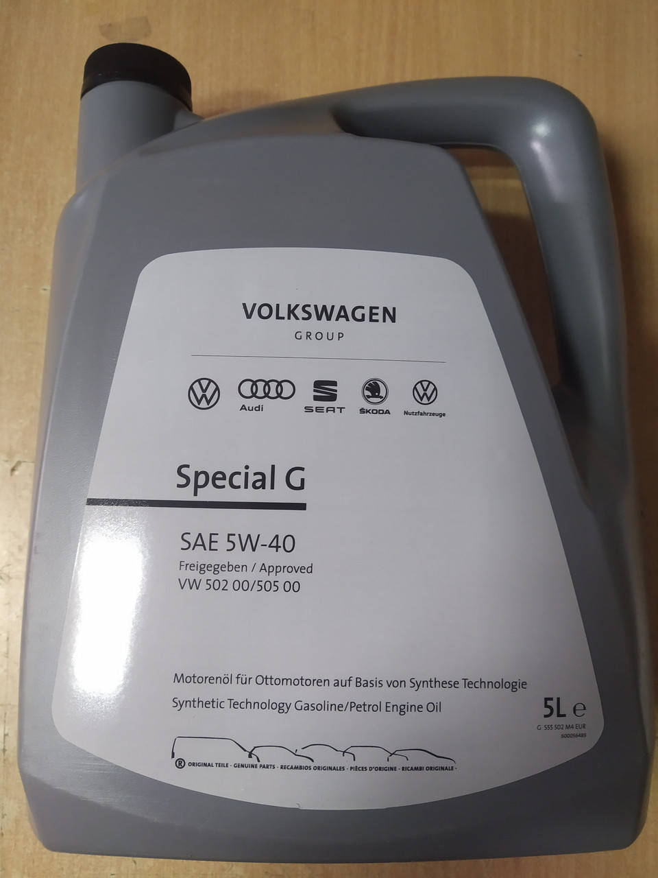 Моторное масло VAG Special G 5W-40 (VW 502.00/505.00) 5л. GS55502M4 - производства Германии
Моторное масло VAG Special G 5W-40 (VW 502.00/505.00) 5л. GS55502M4 - производства Германии