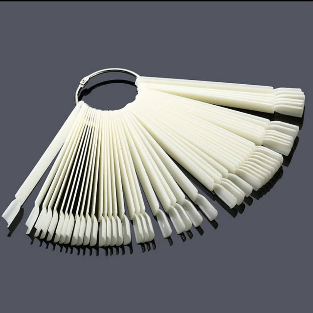 Палитра веер для гель лака, типсы на 50 цветов белые
Палитра веер для гель лака, типсы на 50 цветов белые