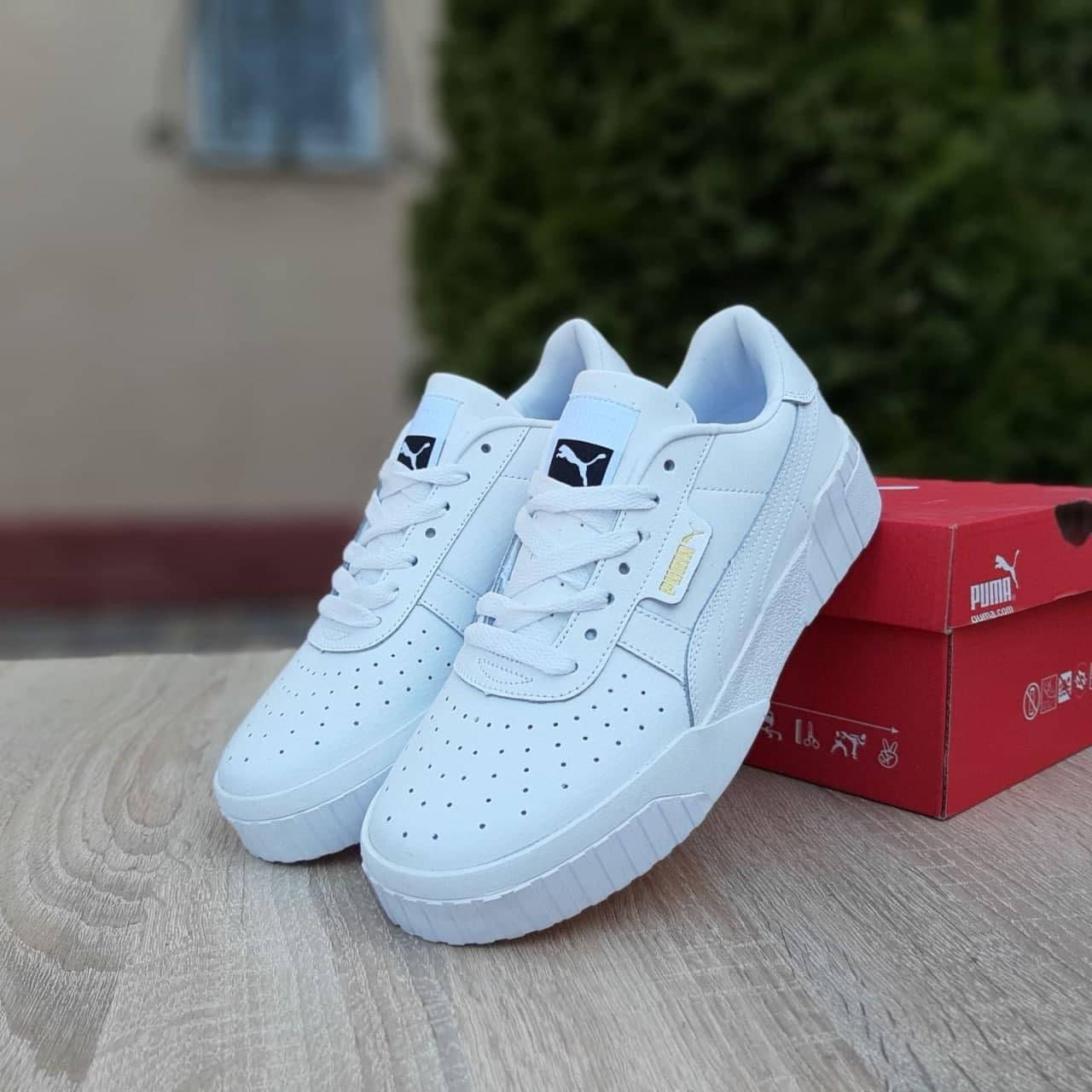 Женские кроссовки Puma Cali White Кеды Пума кали белые весна осень пресс.кожа вьетнам кроссовки с перфорацией, Белый
Женские кроссовки Puma Cali White Кеды Пума кали белые весна осень пресс.кожа вьетнам кроссовки с перфорацией, Белый