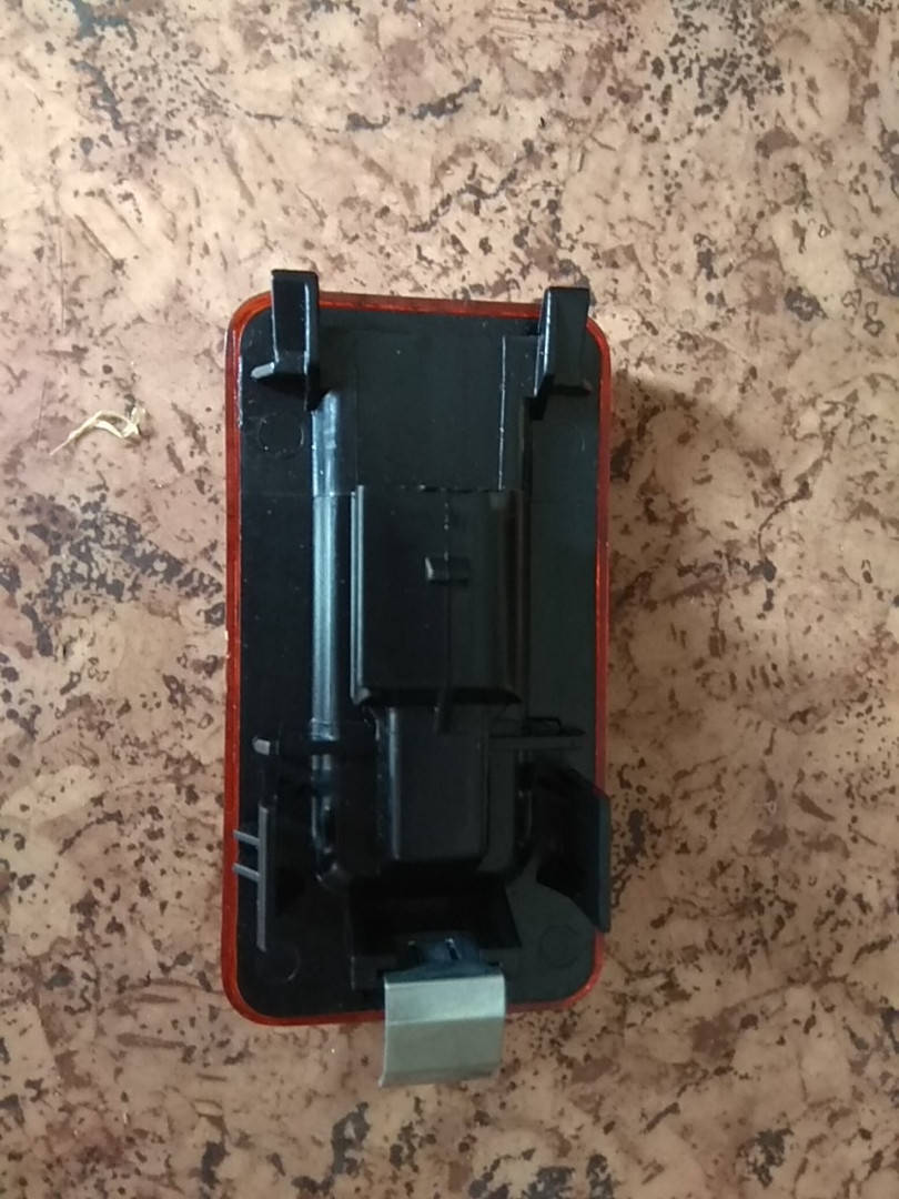 Габаритный фонарь оранжевый SCANIA 4
Габаритный фонарь оранжевый SCANIA 4