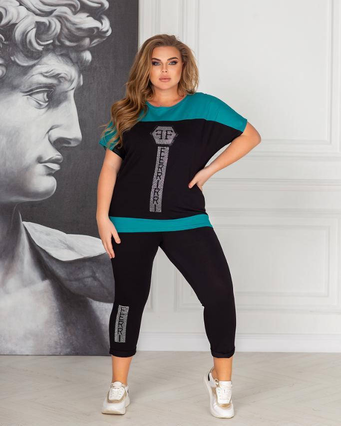 Женский Летний Костюм со стразами Батал
Женский Летний Костюм со стразами Батал