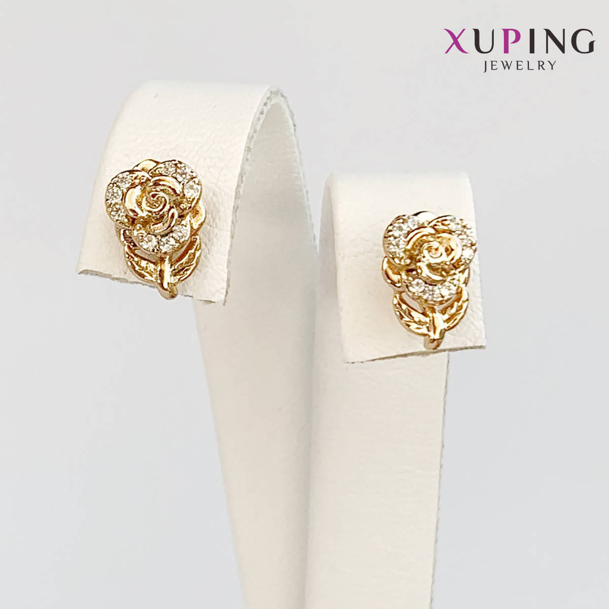 Серьги-пуссеты Xuping, размер 10х7 мм, белые фианиты (куб. цирконий), вес 1.5 г, позолота 18K, ХР01072 (1)
Серьги-пуссеты Xuping, размер 10х7 мм, белые фианиты (куб. цирконий), вес 1.5 г, позолота 18K, ХР01072 (1)