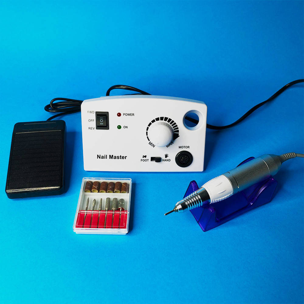 Машинка/Фрезер для маникюра и педикюра Nail Master ZS-602 65W 45000 об/мин (аппаратный маникюр для ногтей)
Машинка/Фрезер для маникюра и педикюра Nail Master ZS-602 65W 45000 об/мин (аппаратный маникюр для ногтей)
