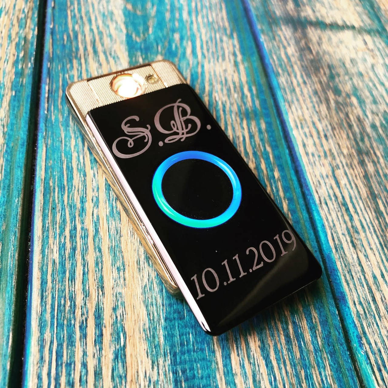 Подарочная USB - зажигалка с гравировкой на заказ. Слайдер + подсветка , накаливание.Черная Черная, Черный
Подарочная USB - зажигалка с гравировкой на заказ. Слайдер + подсветка , накаливание.Черная Черная, Черный
