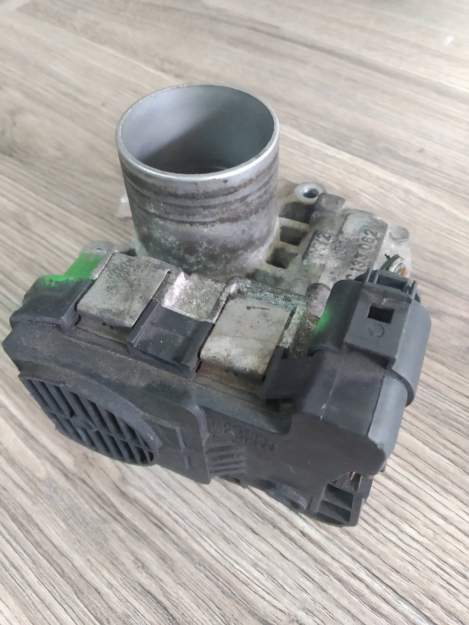 Дросельная заслонка VW Caddy Golf 5 Seat Leon Skoda Octavia 1.4i 2004-2010 03C133062
Дросельная заслонка VW Caddy Golf 5 Seat Leon Skoda Octavia 1.4i 2004-2010 03C133062