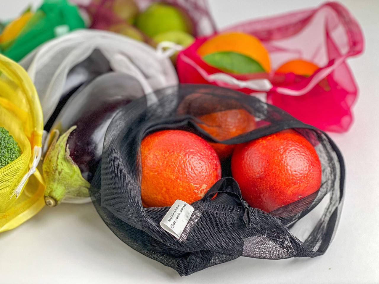 Многоразовые мешочки из текстильной сетки для продуктов и вещей Маленький 15х18 см, Черный
Многоразовые мешочки из текстильной сетки для продуктов и вещей Маленький 15х18 см, Черный