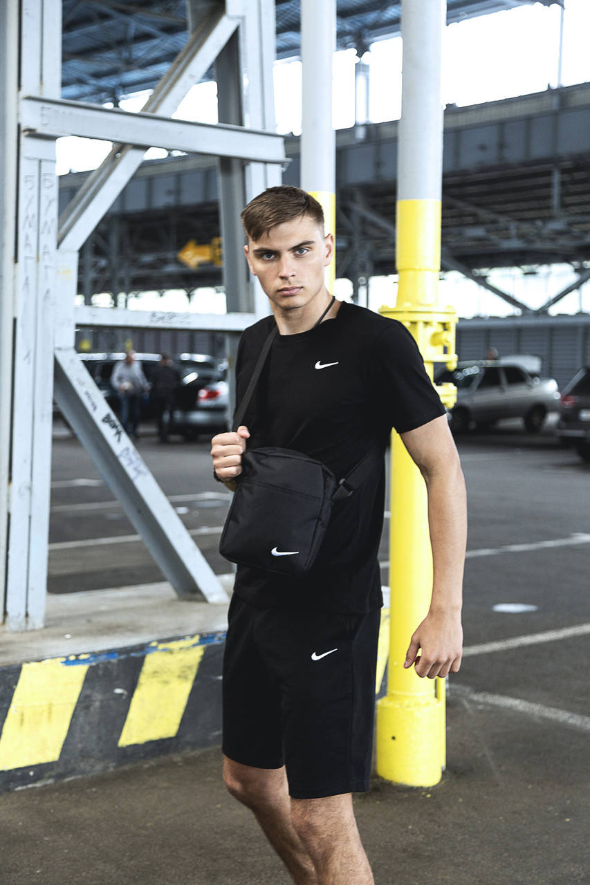 Футболка Nike мужская Черная + Шорты мужские найк Черные + Барсетка в подарок! Костюм летний спортивный, Черный
Футболка Nike мужская Черная + Шорты мужские найк Черные + Барсетка в подарок! Костюм летний спортивный, Черный