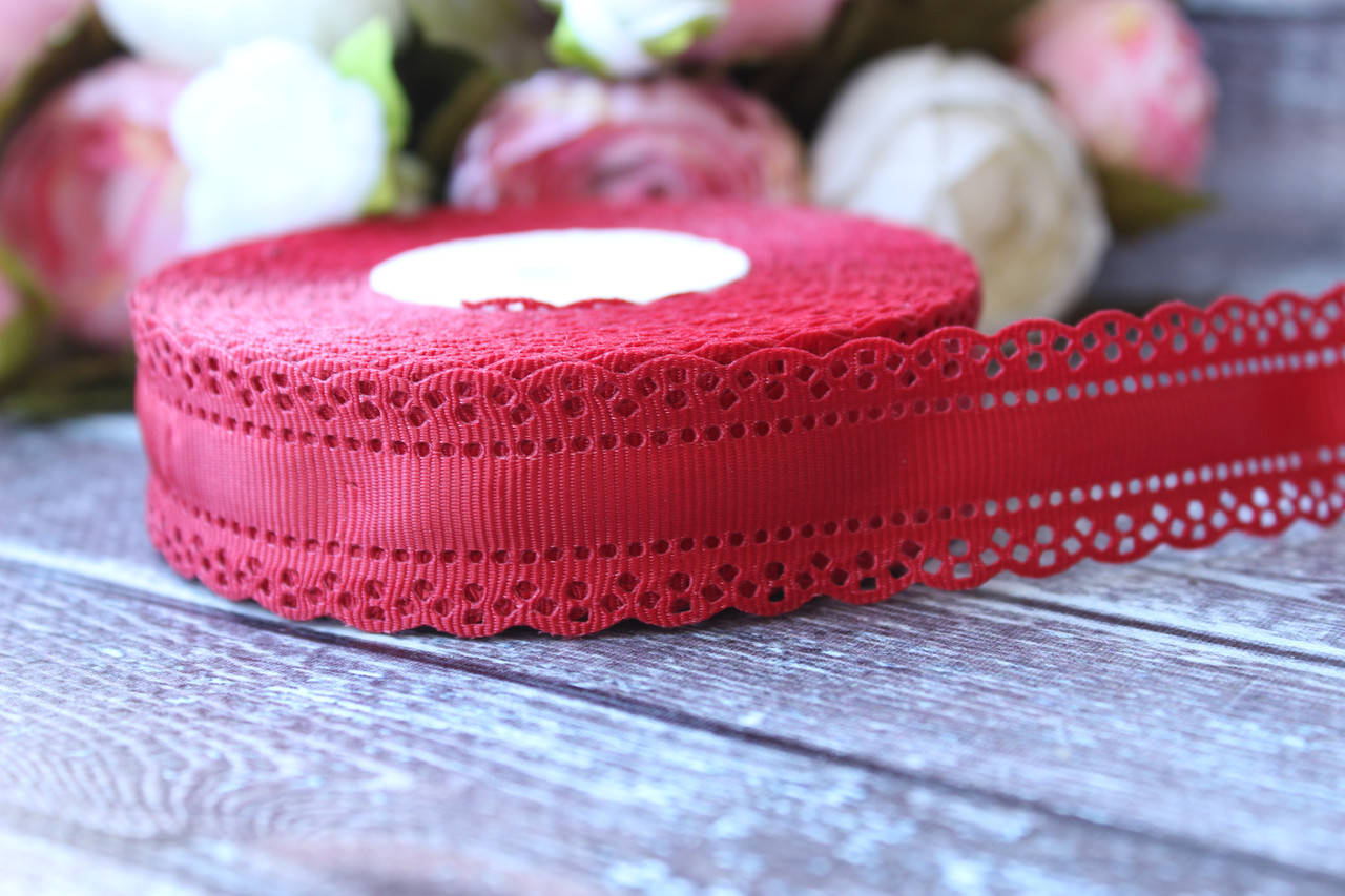 Лента репсовая перфорированная 2.5 см "Ажурная каемка" цвета "марсала", 20 ярд/уп, оптом, Белый
Лента репсовая перфорированная 2.5 см "Ажурная каемка" цвета "марсала", 20 ярд/уп, оптом, Белый