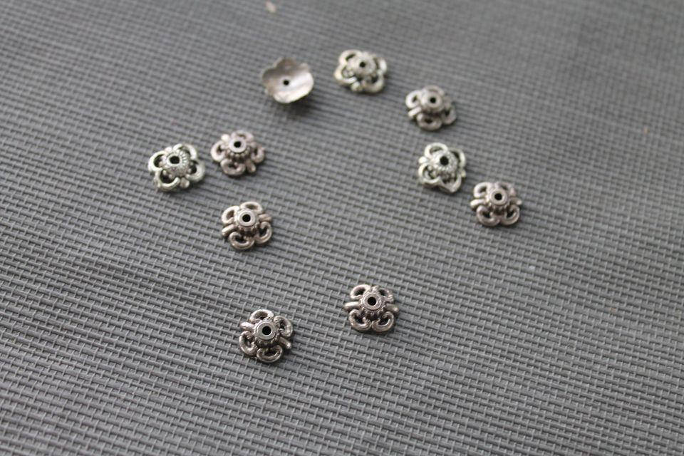 Обниматели для бусин, акриловые 8 мм, 20 шт, цвет - серебро