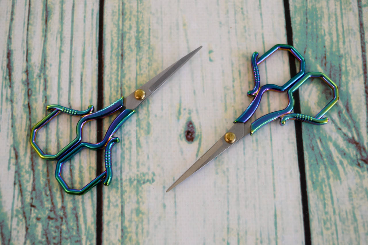 Ножницы для рукоделия цвет ручек - радужный
Ножницы для рукоделия цвет ручек - радужный