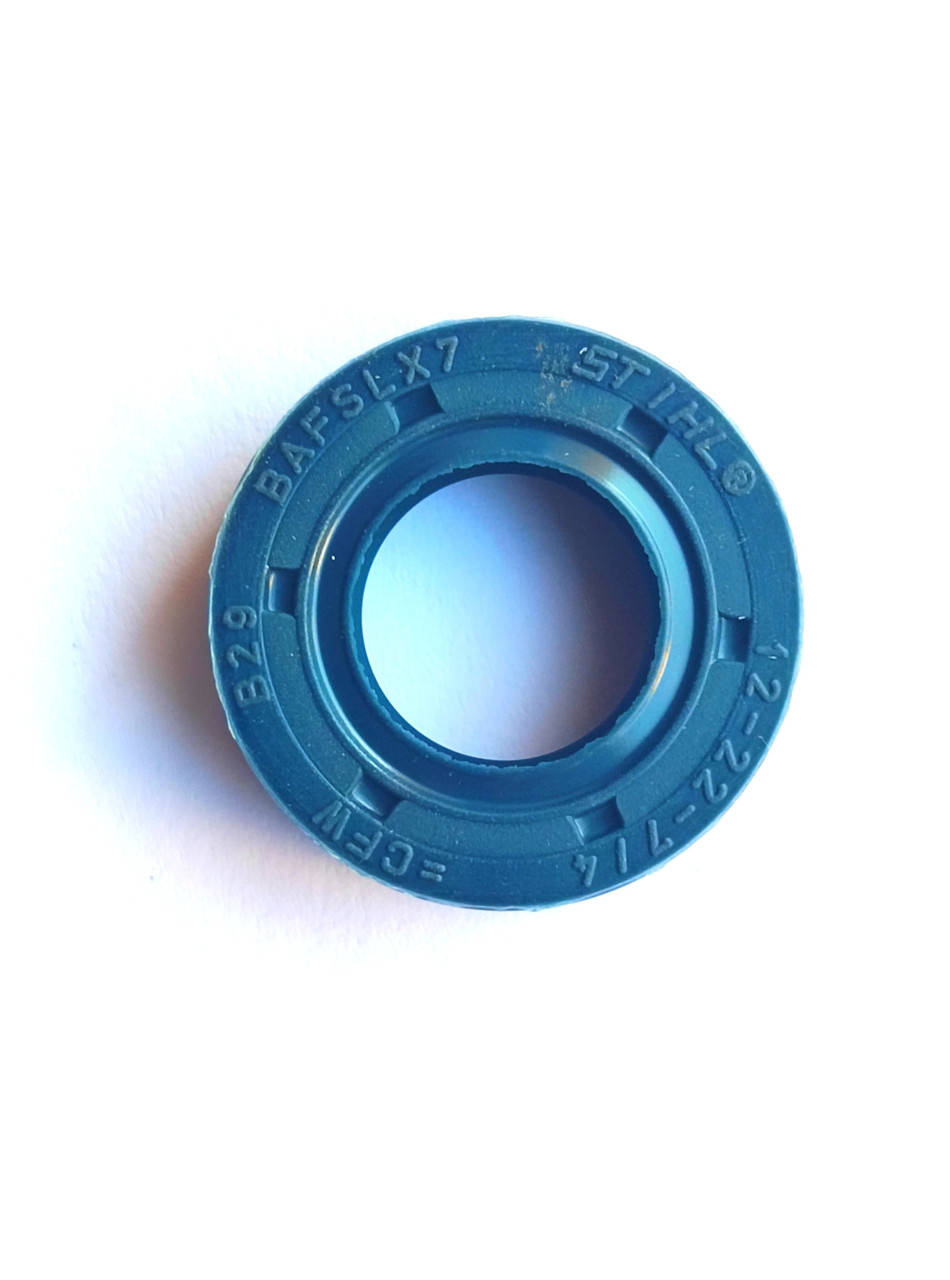 Сальник 12x22x7 Stihl для FS 130, FS 310, BT 130, HT 130 (9639-003-1231) 
Сальник 12x22x7 Stihl для FS 130, FS 310, BT 130, HT 130 (9639-003-1231)