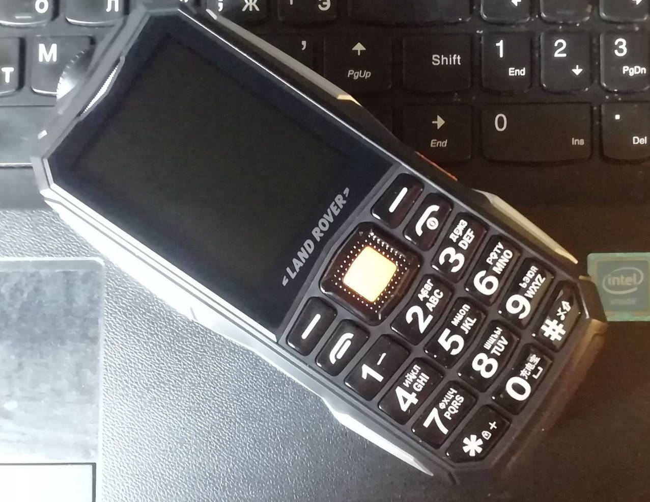 LAND ROVER C9 - 2 sim, батарея 13800 mah - POWER BANK (зярядка других устройств)+2 МОЩНЫХ ФОНАРЯ
LAND ROVER C9 - 2 sim, батарея 13800 mah - POWER BANK (зярядка других устройств)+2 МОЩНЫХ ФОНАРЯ