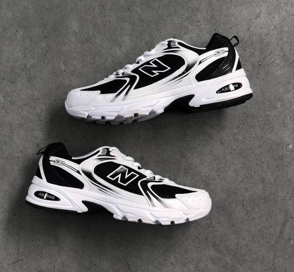 Кроссовки женские New Balance 530 White Black Нью беленс белые Нью беленс 530 черно-белые 41, Черно-белый
Кроссовки женские New Balance 530 White Black Нью беленс белые Нью беленс 530 черно-белые 41, Черно-белый