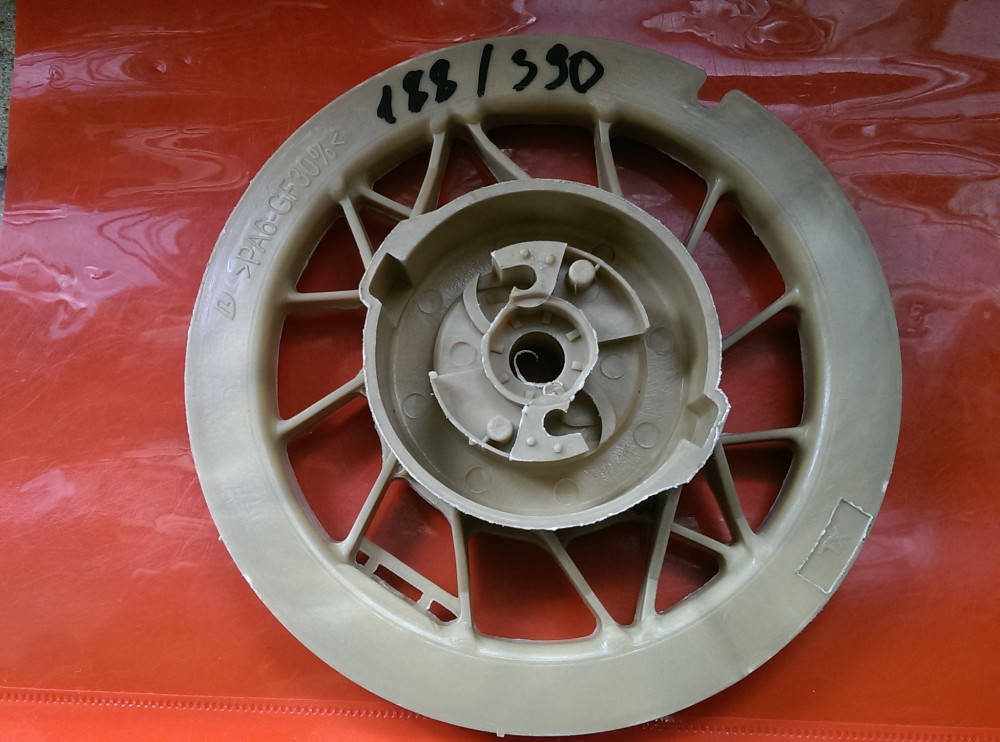 Honda GX 390/китайские аналоги 188 бензиновый двигатель Колесо,шкив,тарелка стартера 188
Honda GX 390/китайские аналоги 188 бензиновый двигатель Колесо,шкив,тарелка стартера 188