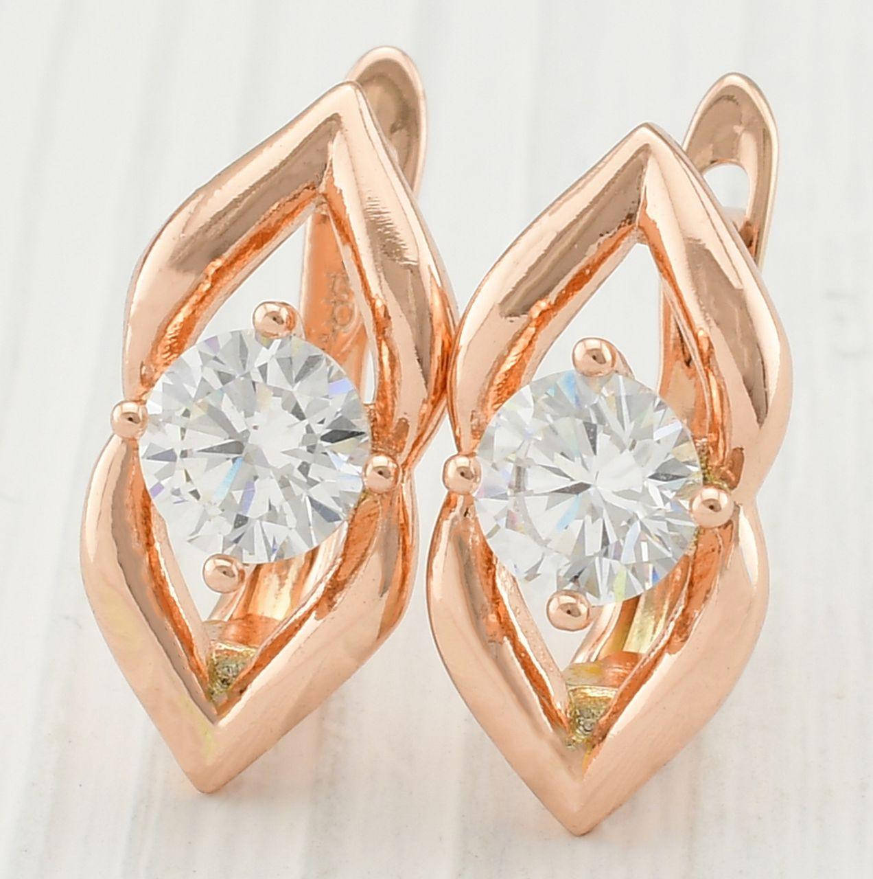 Серьги 30956 размер 17х8 мм белые фианиты вес 3.5 г позолота РО
Серьги 30956 размер 17х8 мм белые фианиты вес 3.5 г позолота РО