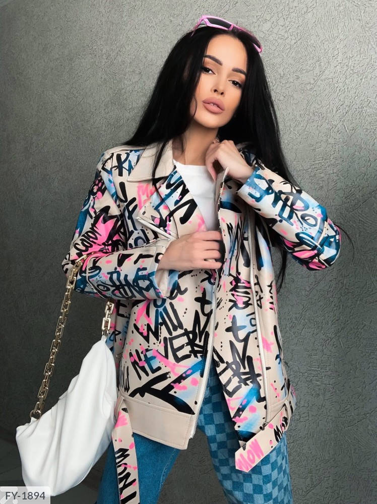 Куртка экокожа косуха с надписями, Бежевый
Куртка экокожа косуха с надписями, Бежевый