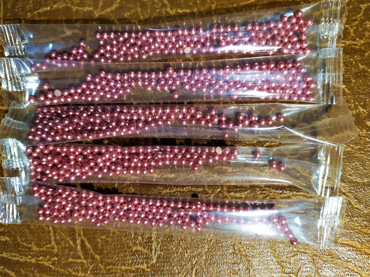 Посыпка сахарная розовая d 2 мм
Посыпка сахарная розовая d 2 мм