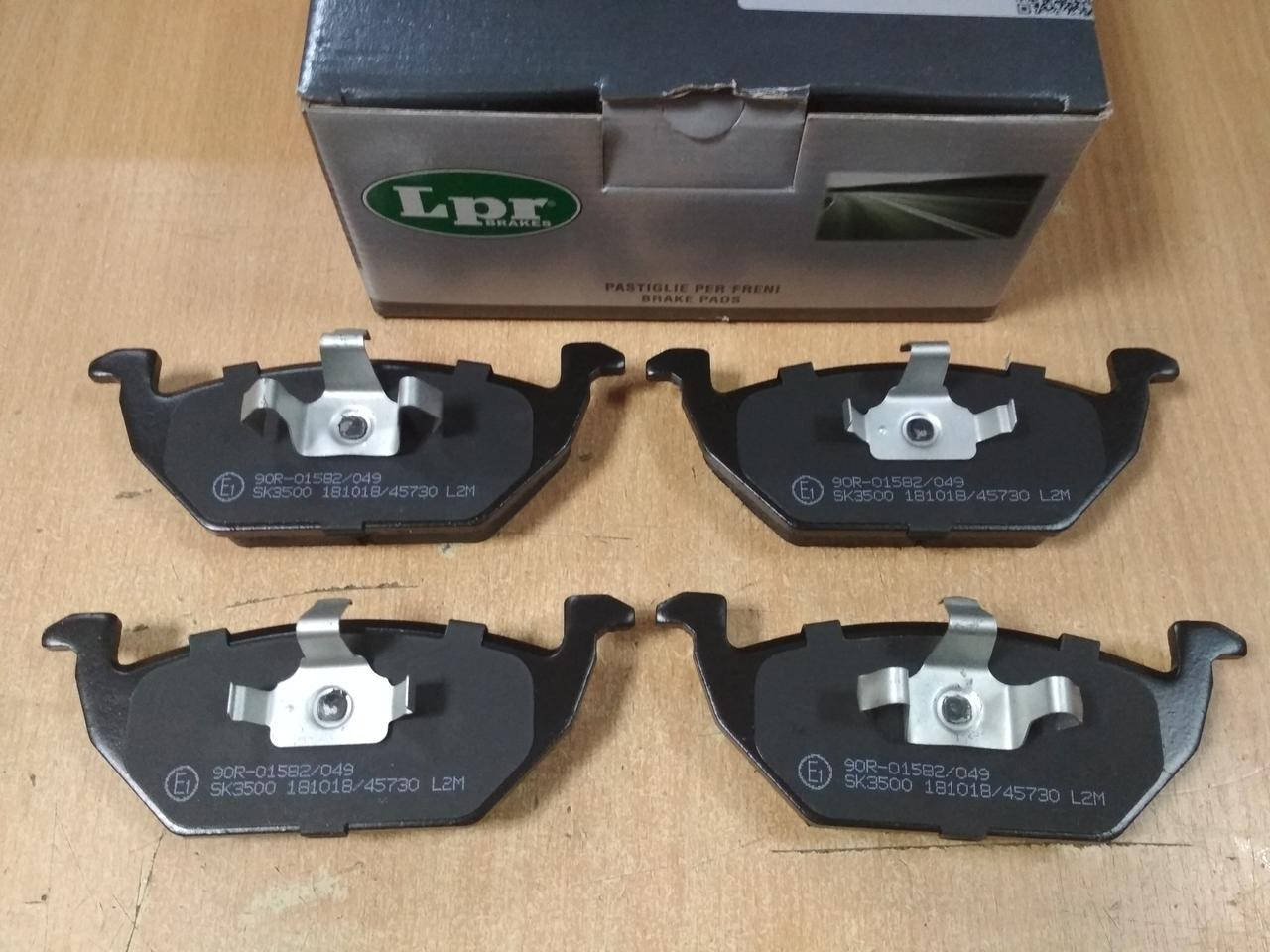 Колодки тормозные передние VW Bora, VW Golf IV 1997 - 2005, Skoda, Audi "LPR" 05P730 - Италия
Колодки тормозные передние VW Bora, VW Golf IV 1997 - 2005, Skoda, Audi "LPR" 05P730 - Италия