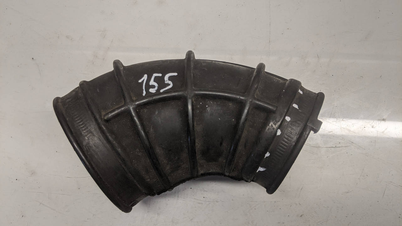 Патрубок воздушный Opel Omega B 2.0DTI №155 90572132 
Патрубок воздушный Opel Omega B 2.0DTI №155 90572132