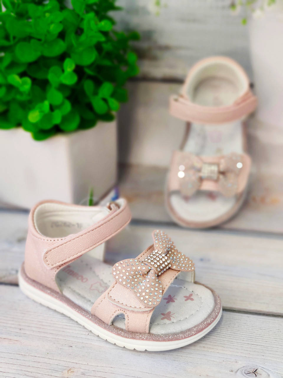 Детские открытые розовые босоножки 23 24 26 на девочку, Розовый 
Детские открытые розовые босоножки 23 24 26 на девочку, Розовый