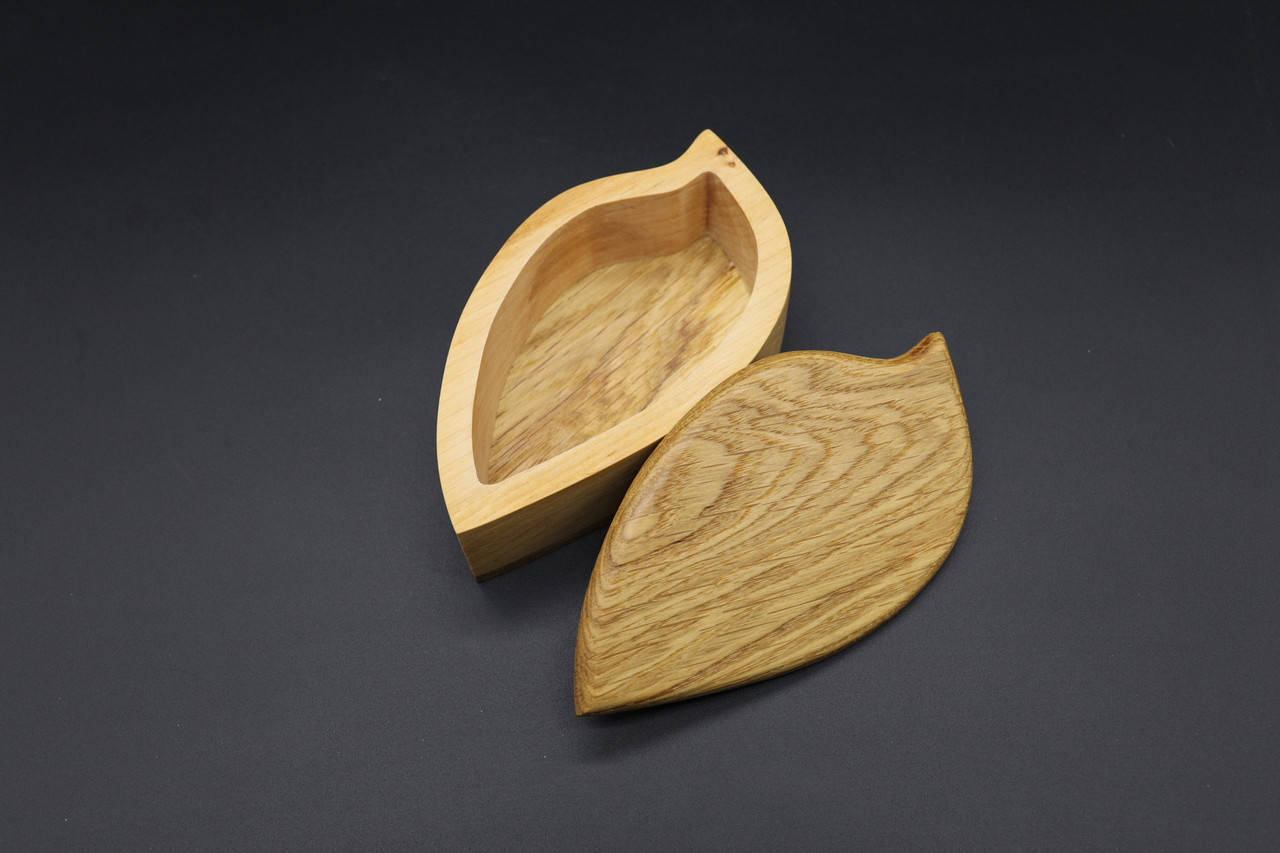 Шкатулка-заготовка из дерева. Лепесток. 14х8см 
Шкатулка-заготовка из дерева. Лепесток. 14х8см