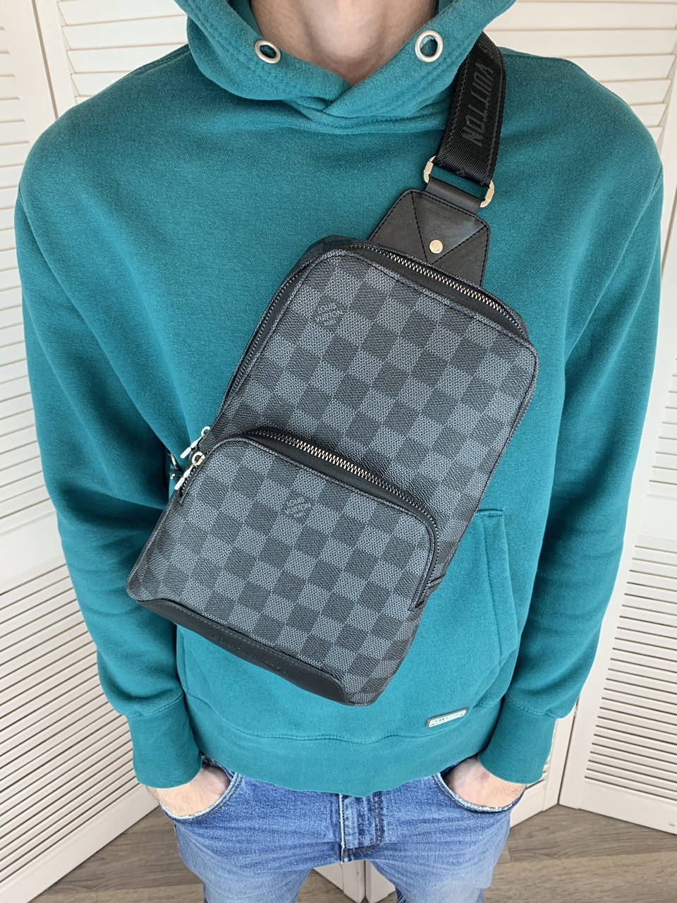 Брендовая Мужская сумка через плече Луи Витон louis vuitton слинг мессенджер планшетка серый цвет, Темно-серый
Брендовая Мужская сумка через плече Луи Витон louis vuitton слинг мессенджер планшетка серый цвет, Темно-серый