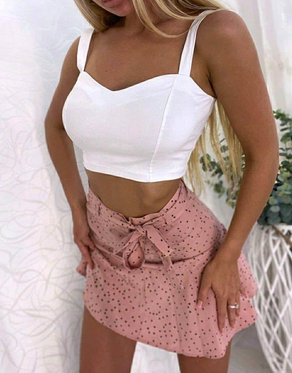 Летний женский костюм короткий топ и мини юбка шорты
Летний женский костюм короткий топ и мини юбка шорты