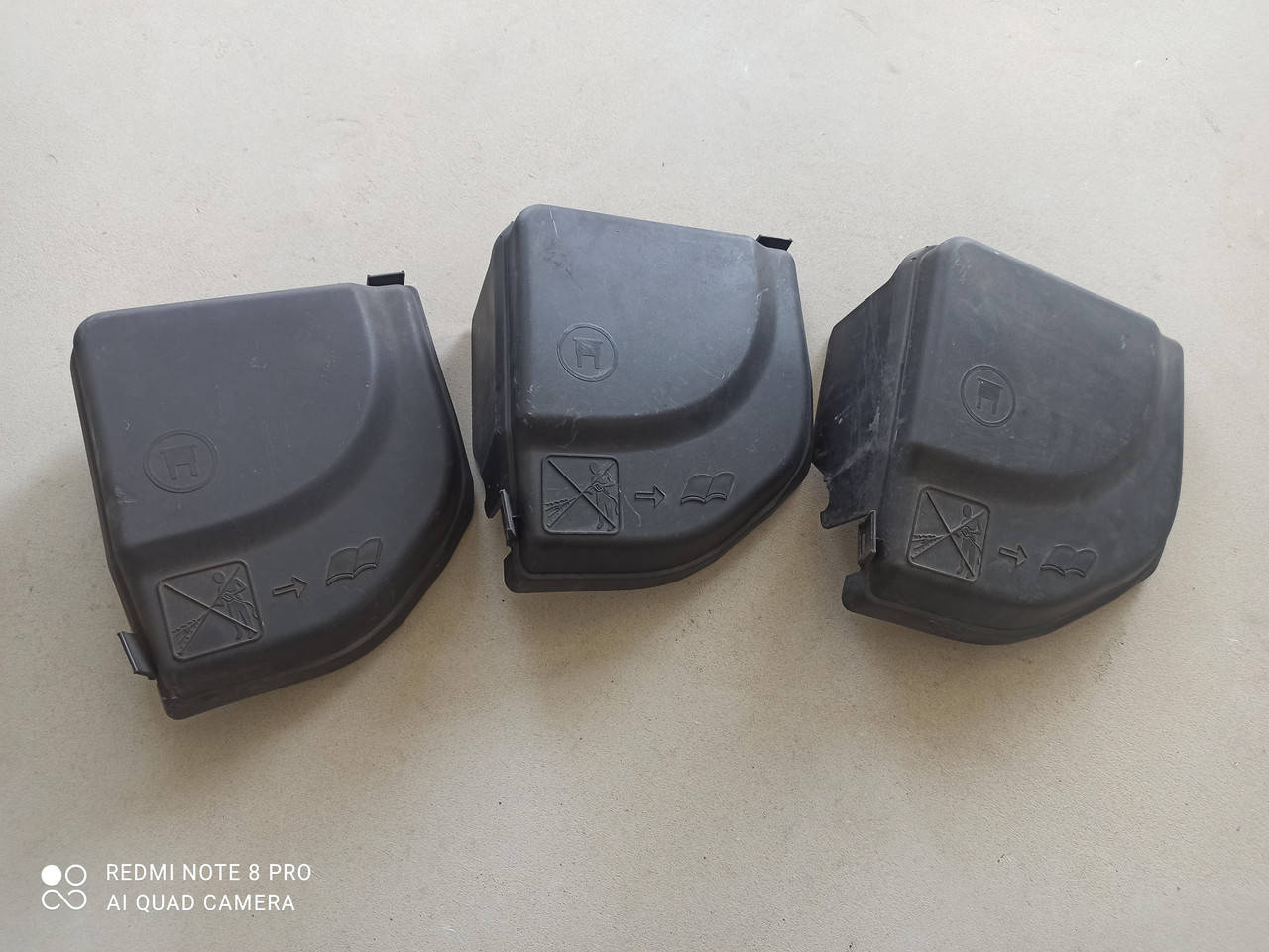Крышка блока предохранителей Peugeot Partner, Citroen Berlingo, C4, 9658418180, 96 584 181 80
Крышка блока предохранителей Peugeot Partner, Citroen Berlingo, C4, 9658418180, 96 584 181 80